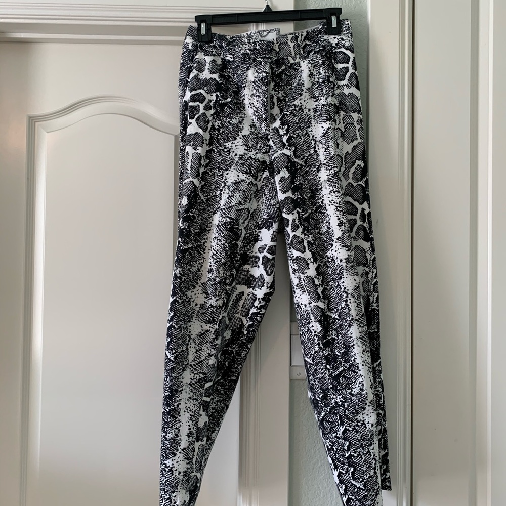 Peter Nygard size 18 pants